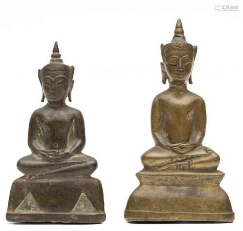 Thailand, twee kleine bronzen figuren van Boeddha, 18e eeuw,