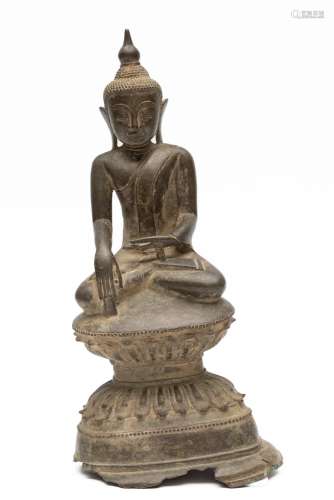 Birma, Shan-stijl bronzen figuur van Boeddha Shakyamuni, 18e...