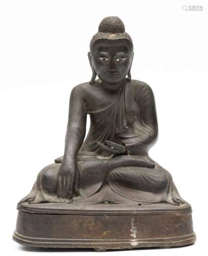 Birma, Mandalay-periode bronzen figuur van Boeddha, 19e eeuw...