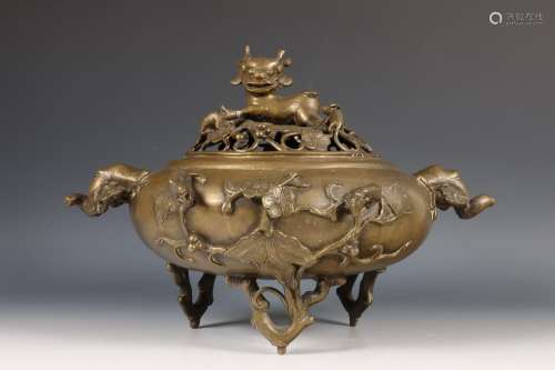 China, bronzen wierookbrander, 19e/ 20e eeuw,