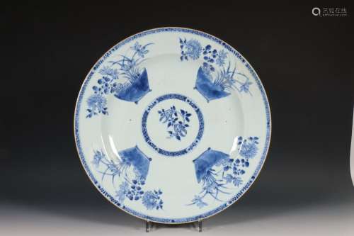 China, blauw-wit porseleinen schotel, laat 18e eeuw,