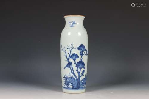 China, blauw-wit porseleinen vaasje, modern,