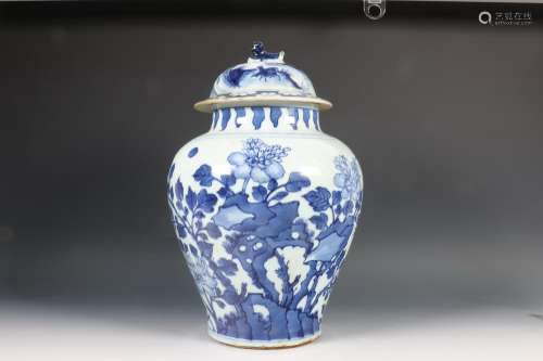 China, blauw-wit porseleinen dekselpot, 19e eeuw,