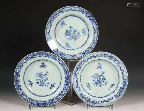 China, blauw-wit porseleinen gedeelte van een dinerservies, ...