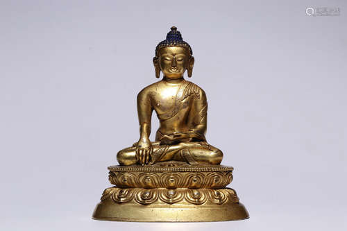 Sitting bronze gilt statue of Sakyamuni in Qing Dynasty