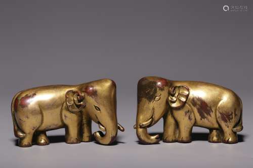 Qing Dynasty, copper gilt like a pair of treasure