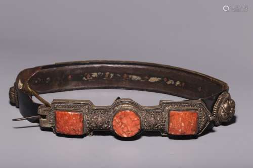 In Qing Dynasty, silver inlaid coral belt