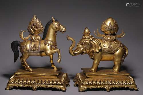 Ming Dynasty, gilt copper Ma Bao, like a pair of treasure