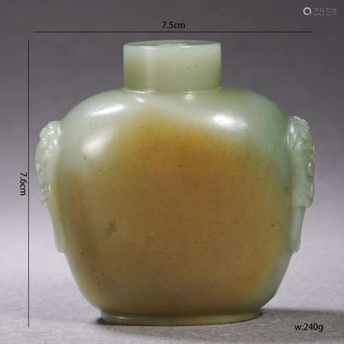 Carved Hetian Jade Snuff Bottle