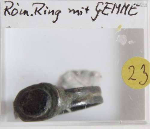 Roman ring with gem