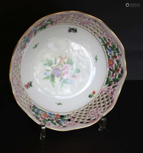 Deep bowl with floral painting