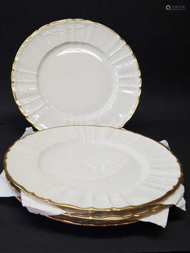 4 plates with gold rim and rocaille decoration