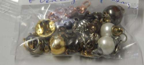 Convolute costume jewelry and jewelry small parts