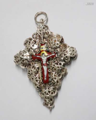 Single filigree pendant with enamel reliquary crucifix