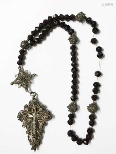 Large rosary with cut