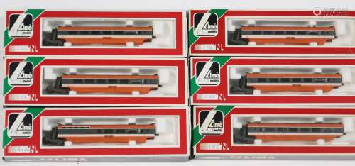 Convolute 6 TGV center wagons with original packaging