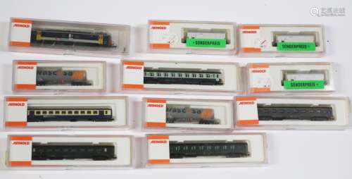 Roco electric railcar model no. 2384 as well as a set of 5 f...