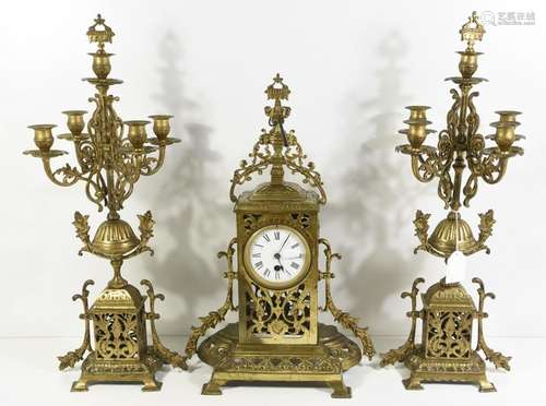 Stateroom clock with pair of 4-armed girandoles,clockwork wi...