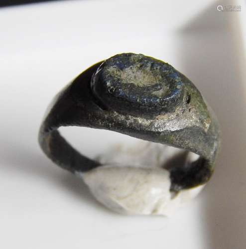 Roman ring with gem