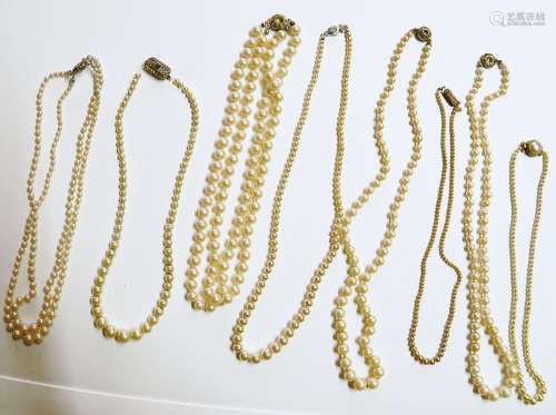 Konvolut ca.8 necklaces with white pearls
