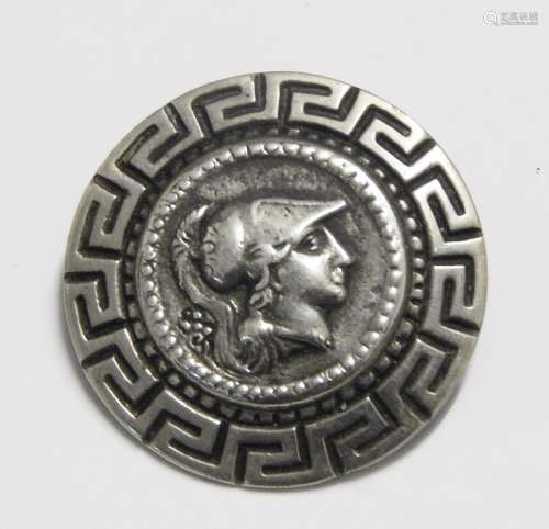 Brooch with motive from the Greek antiquity