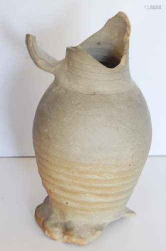 Narrow jug with handle