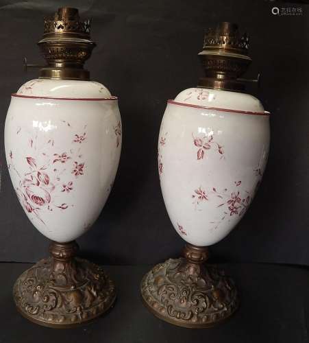 Pair of petroleum lamps