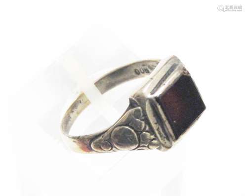 Ladies ring