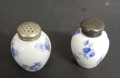 Pair of salt shakers,Thomas porcelain,floral decorated,1x835...