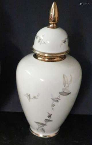 Lidded vase, Alka porcelain with floral decoration, height c...