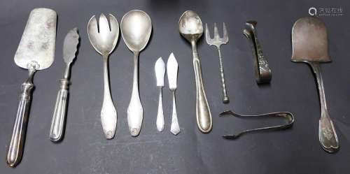 Set of 11 cutlery pieces
