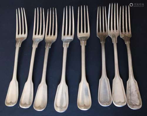 5 large and 3 small forks