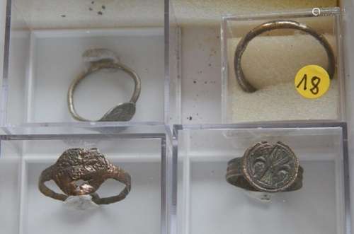 Convolute 4 medieval rings
