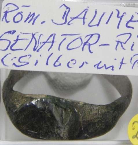 Roman thumb senator ring