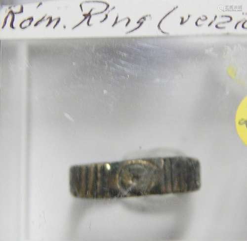 Roman decorated ring