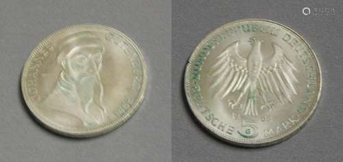 5-DM coin "Joh.Gutenberg,1968" before 1990