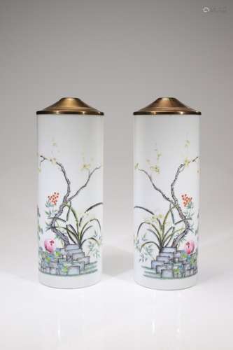 A PAIR OF MIRROR VASES