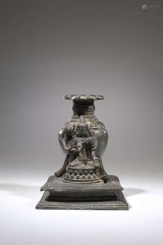 VASE WITH WHITE TARA