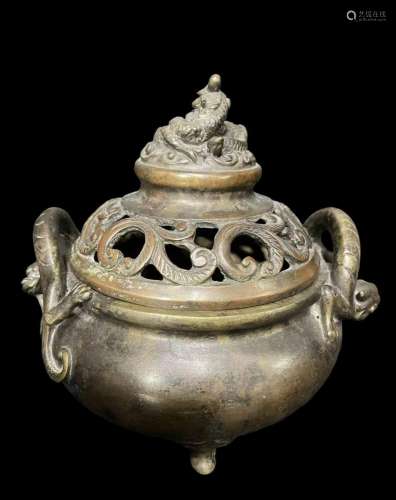 A BRONZE CENSER AND COVER.MARK OF XUANDE