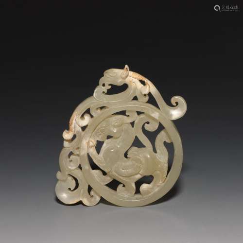 A CARVED OPEN-WORK JADE PENDANT.HAN DYNASTY