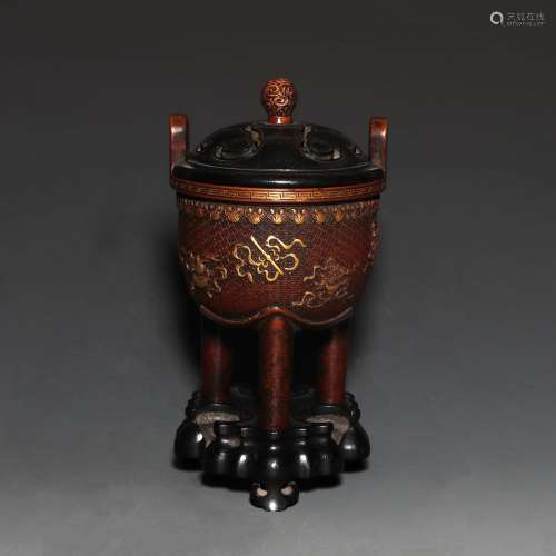 A GILT-BRONZE TRIPOD CENSER AND COVER.MING DYNASTY