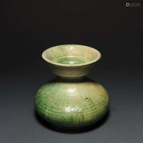 A GREEN-GLAZED JAR.TANG DYNASTY