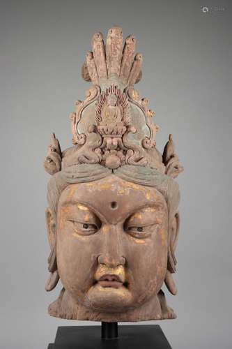 A CARVED WOOD GUANYIN HEAD.TANG DYNASTY