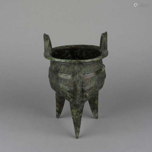 A BRONZE FOOD VESSEL.WESTERN ZHOU