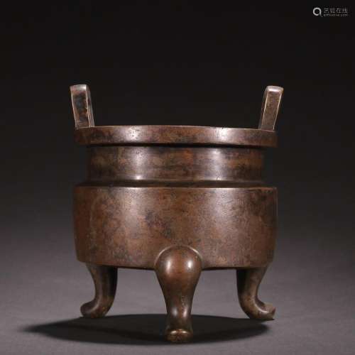 Bronze twin-eared three-legged incense burner