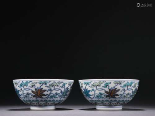 Pair of Doucai Flower Pattern Bowls