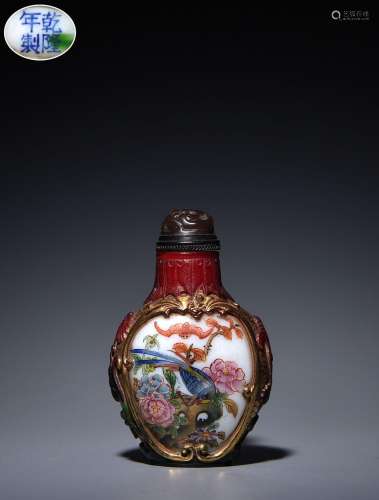 Colored flower and bird bat pattern snuff bottle