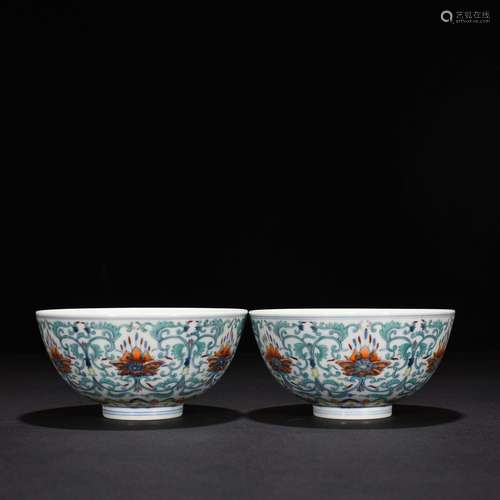 Doucai bowl with lotus pattern