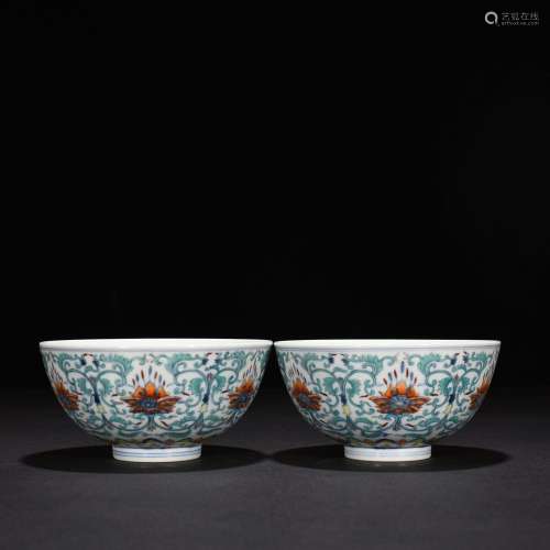 Doucai bowl with lotus pattern