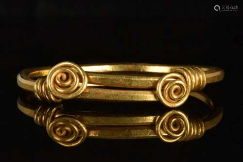 HEAVY BRONZE AGE GOLD COILED BRACELET